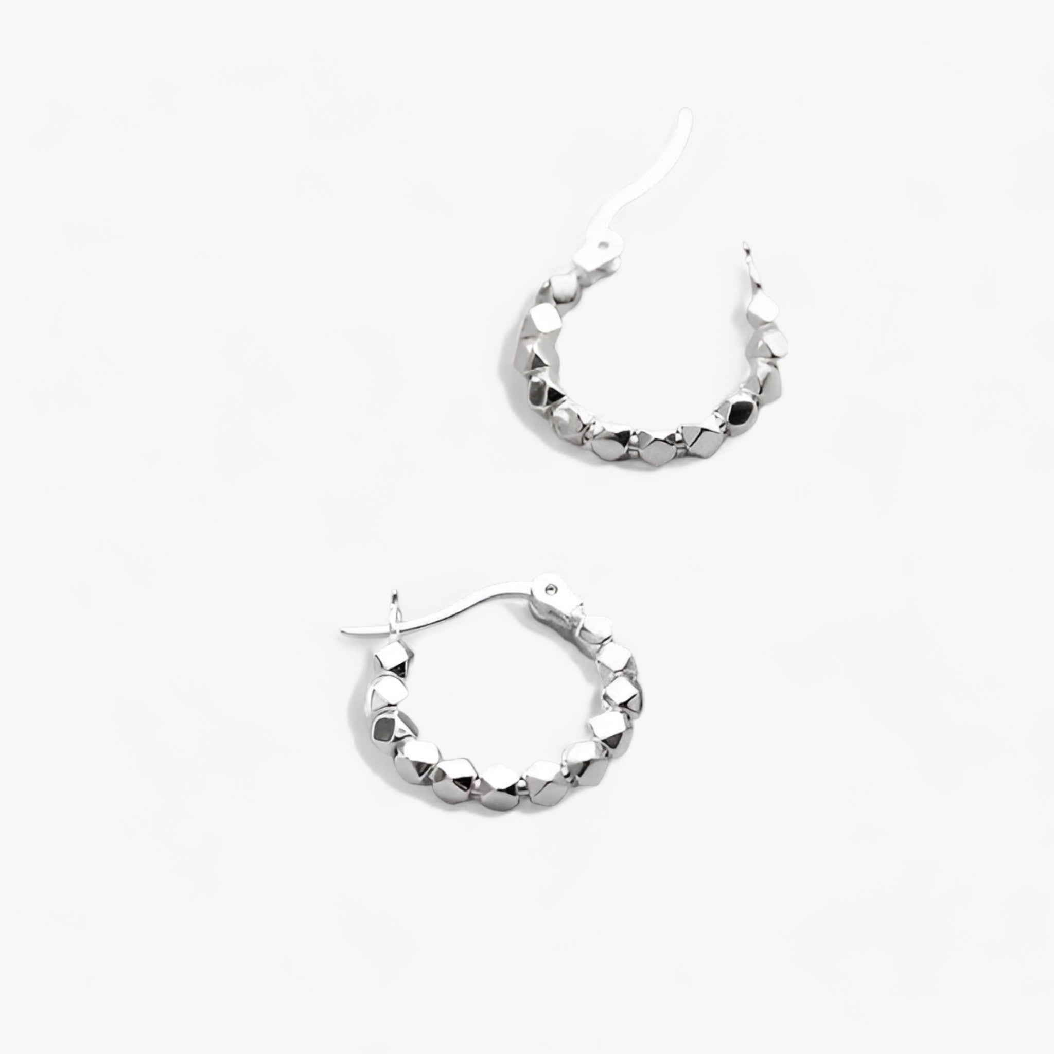 TEMPO | Minimalistiske Creoler - Slankt Sterlingsølv til ethvert outfit - - women's fashion - {{ product_tags }