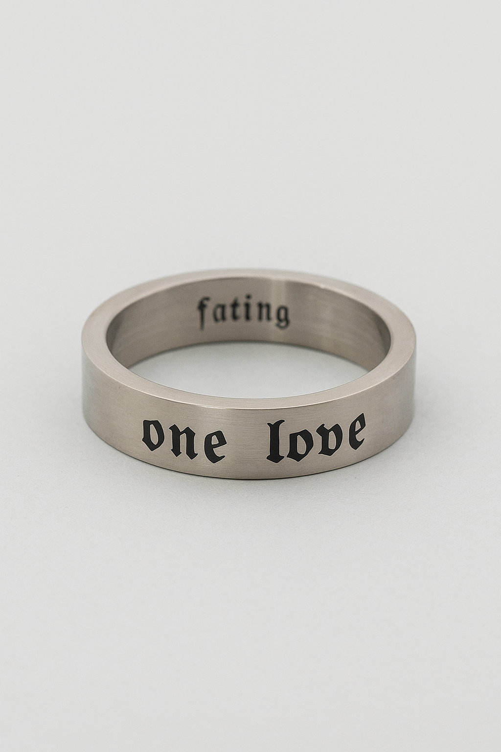 One Love | Rustfri stålring med gravering - 21 - One Love | Rustfri stålring med gravering- €25 - {{ product_tags }
